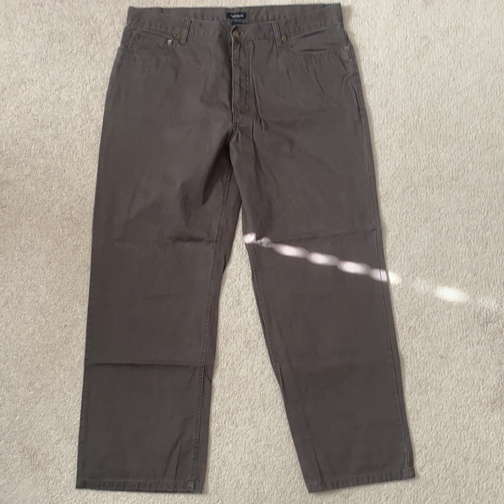 Men’s Van Heusen brown pants size 38/30
